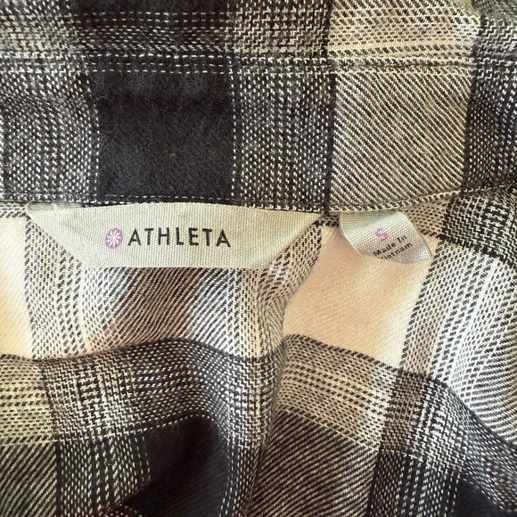 Athleta | Black & White Plaid Lumberjill Button Down Shirt | Size Small - Picture 4 of 5